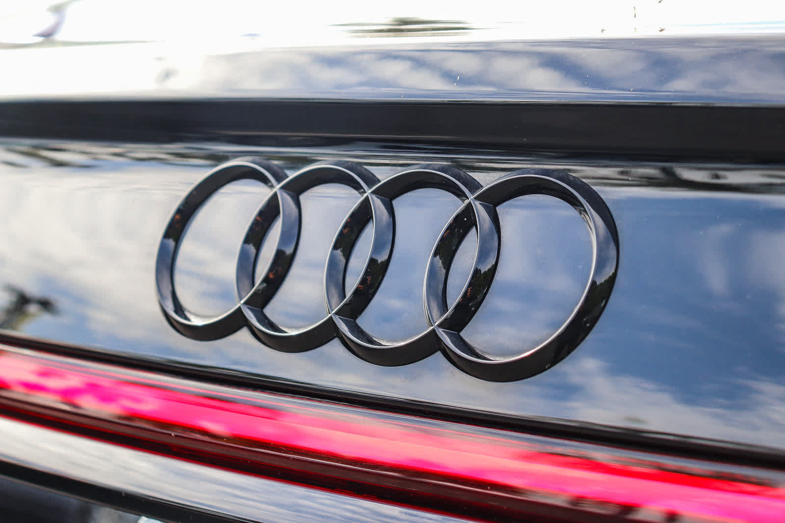 Used 2023 Audi A8 L 3.0T w/ Executive Package AWD/4WD image 14
