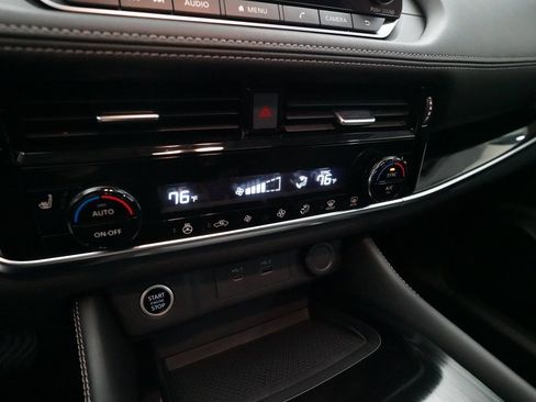 Used 2023 Nissan Rogue SL image 21