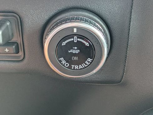 Used 2025 Lincoln Navigator Reserve AWD/4WD image 35