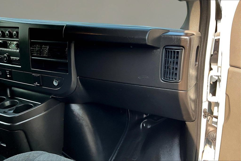 Used 2025 Chevrolet Express 2500 w/ Driver Convenience Package RWD image 20