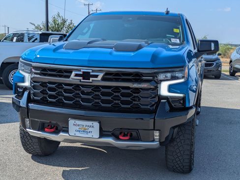 Certified 2023 Chevrolet Silverado 1500 ZR2 w/ Technology Package image 7