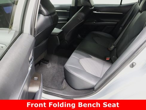 Used 2022 Toyota Camry SE image 28