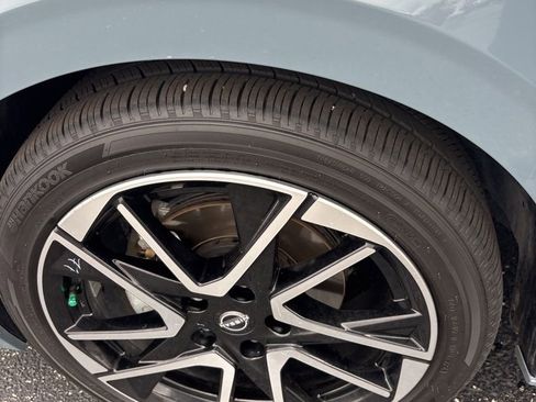 Used 2025 Nissan Sentra SR image 12