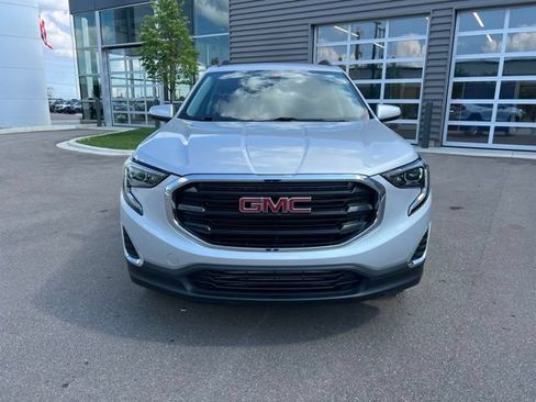 Used 2019 GMC Terrain SLE w/ Driver Convenience Package AWD/4WD image 2