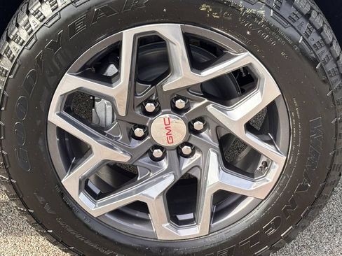 New 2026 GMC Sierra 1500 SLT AWD/4WD image 6