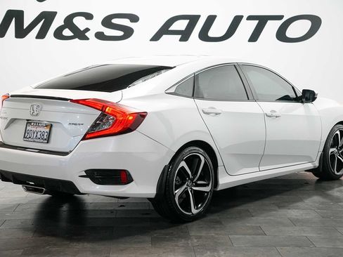 Used 2020 Honda Civic Sport image 5