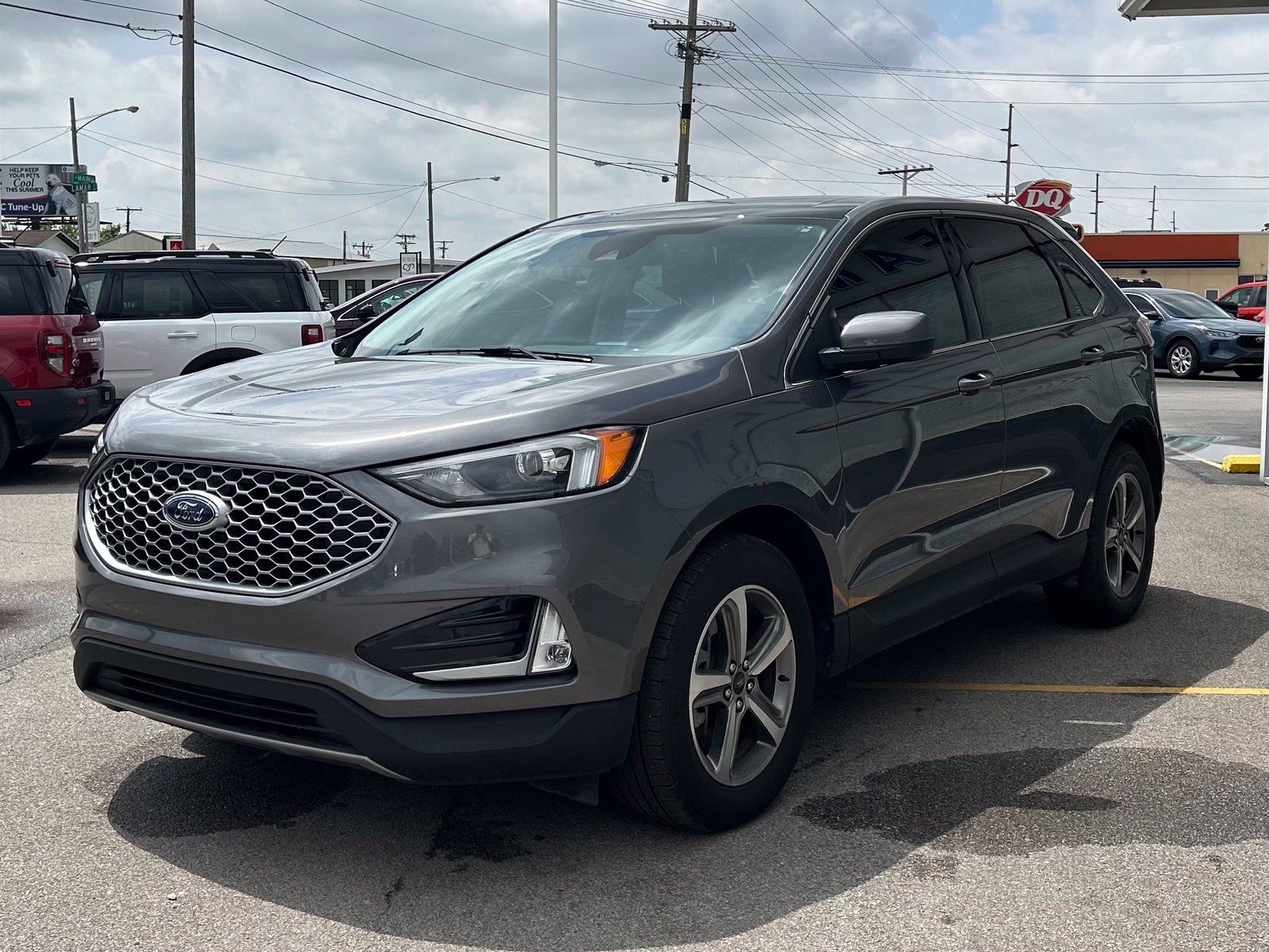 Used 2024 Ford Edge SEL w/ Convenience Package AWD/4WD image 3