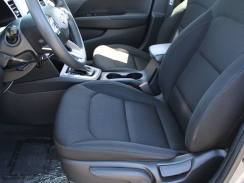 Used 2020 Hyundai Elantra SE w/ Cargo Package (C1) FWD image 27