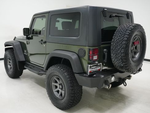 Used 2009 Jeep Wrangler Rubicon w/ Dual Top Group AWD/4WD image 6