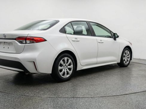 Used 2025 Toyota Corolla LE FWD image 9