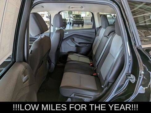 Used 2017 Ford Escape SE FWD image 17