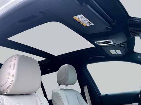 Certified 2025 Mercedes-Benz GLS 450 4MATIC image 14