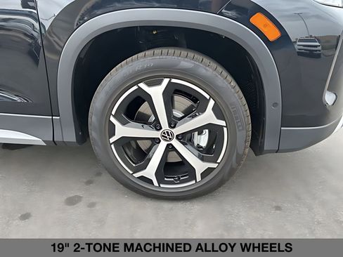 New 2026 Volkswagen Tiguan SE AWD/4WD image 11