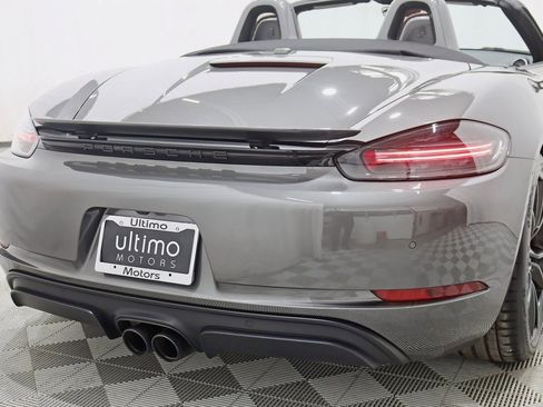 Used 2018 Porsche 718 Boxster GTS image 14