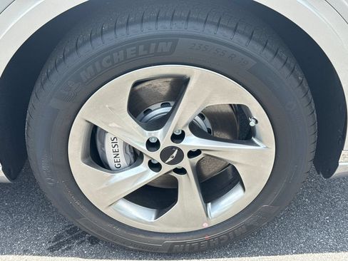 New 2026 Genesis GV70 2.5T AWD/4WD image 14