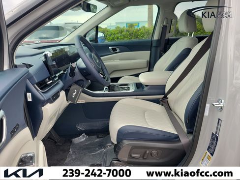 New 2026 Kia Carnival EX FWD image 21