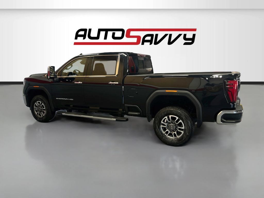 Used 2024 GMC Sierra 2500 SLT w/ SLT Premium Package AWD/4WD image 4
