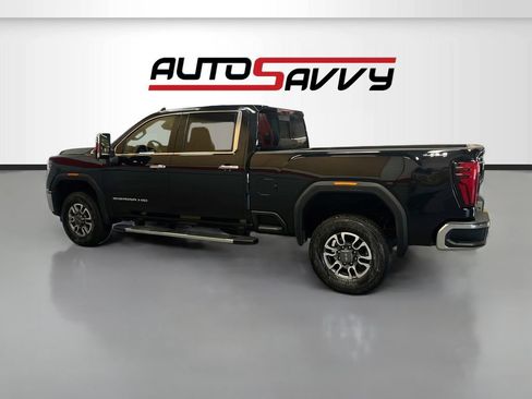 Used 2024 GMC Sierra 2500 SLT w/ SLT Premium Package AWD/4WD image 4