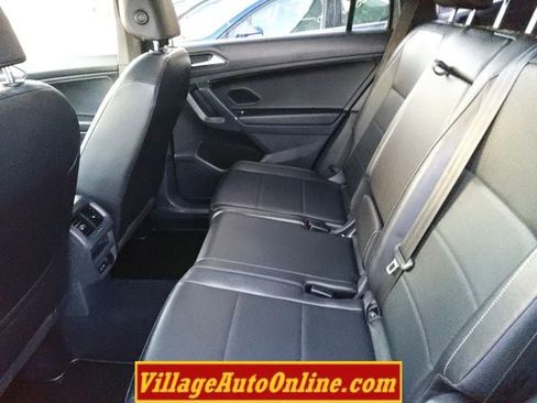 Used 2020 Volkswagen Tiguan SE R-Line image 25