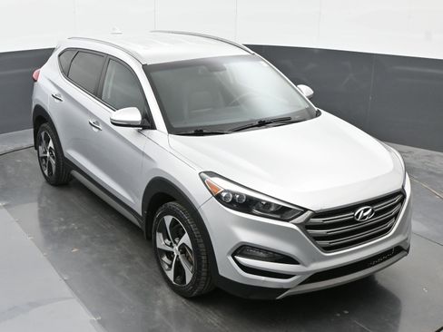 Used 2017 Hyundai Tucson Limited AWD/4WD image 33