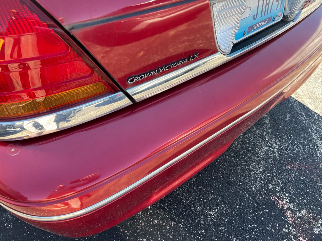 Used 1999 Ford Crown Victoria LX RWD image 9