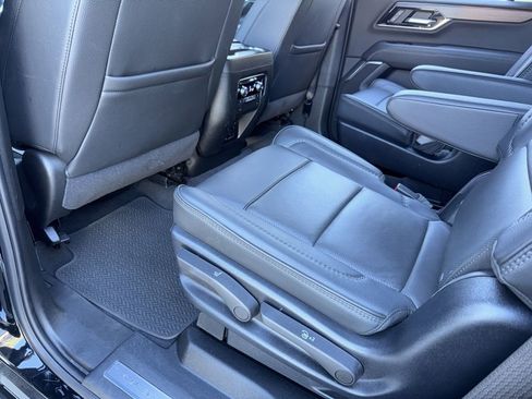 Used 2025 GMC Yukon Denali image 24