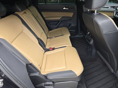 Used 2022 Volkswagen Atlas Cross Sport SE AWD/4WD image 25