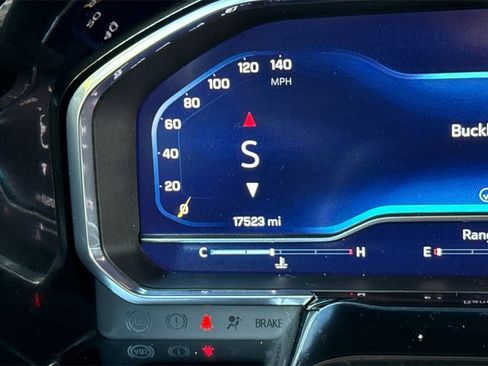 Used 2024 Chevrolet Silverado 2500 LT w/ Convenience Package image 36