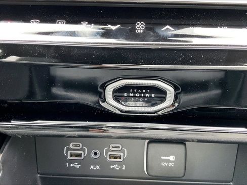 New 2026 Jeep Grand Cherokee Limited w/ Limited Altitude Package AWD/4WD image 19
