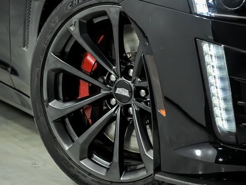 Used 2019 Cadillac CTS V w/ Carbon Fiber Package RWD image 3