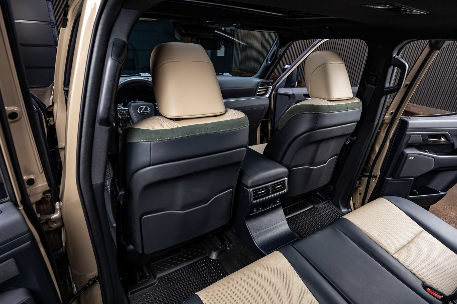 Used 2024 Lexus GX 550 AWD/4WD image 35