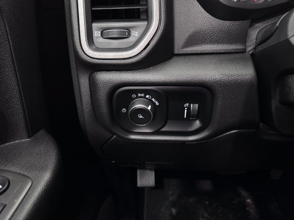 Used 2021 RAM 2500 Tradesman AWD/4WD image 23