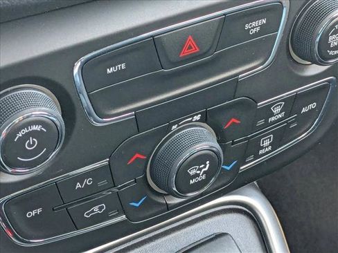 Used 2021 Jeep Compass Sport image 11