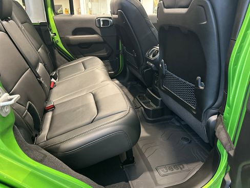 New 2025 Jeep Wrangler Unlimited Rubicon 392 image 32