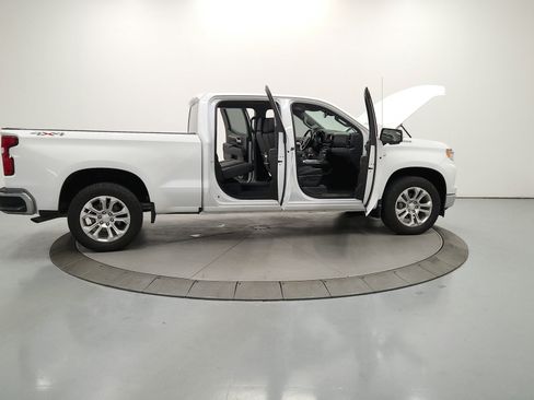 Used 2023 Chevrolet Silverado 1500 LTZ AWD/4WD image 17