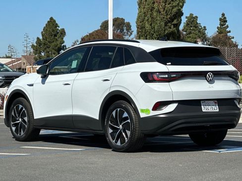 Certified 2022 Volkswagen ID.4 Pro image 6