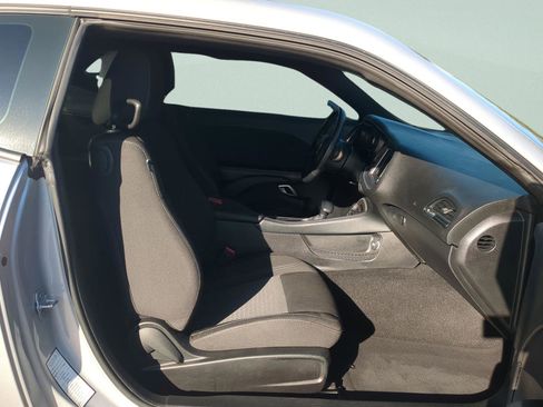 Used 2022 Dodge Challenger SXT image 12