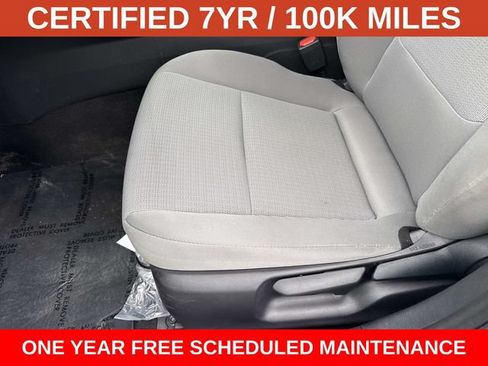 Used 2024 Toyota Prius LE FWD image 15