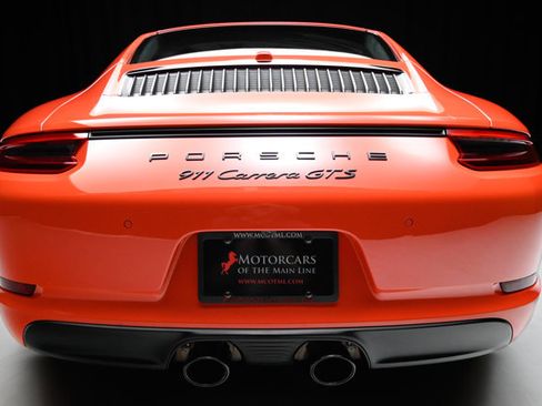 Used 2017 Porsche 911 Carrera GTS RWD image 26