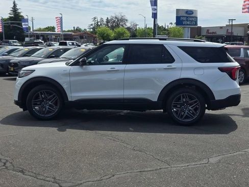 New 2026 Ford Explorer ST-Line image 12