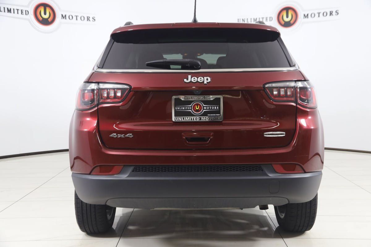 Used 2022 Jeep Compass Latitude w/ Sun and Sound Group AWD/4WD image 42