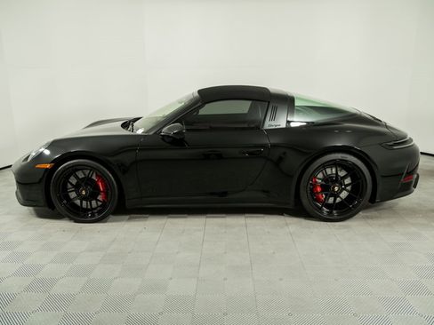 Certified 2025 Porsche 911 Targa 4 GTS image 34