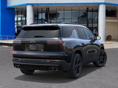 New 2027 Chevrolet Traverse LT w/ Midnight/Sport Edition FWD image 4
