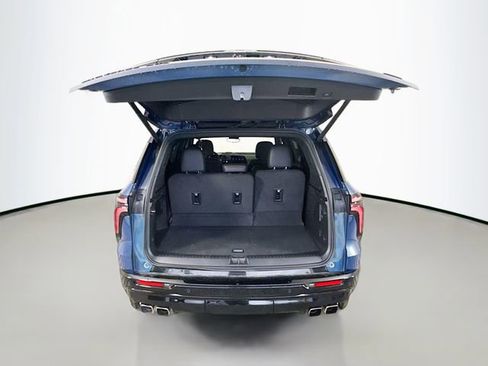 Used 2024 Chevrolet Traverse RS image 28