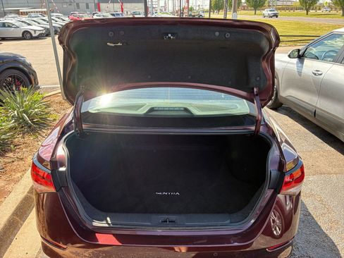 Used 2025 Nissan Sentra SV FWD image 29