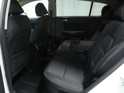 Used 2020 Kia Sportage LX image 12
