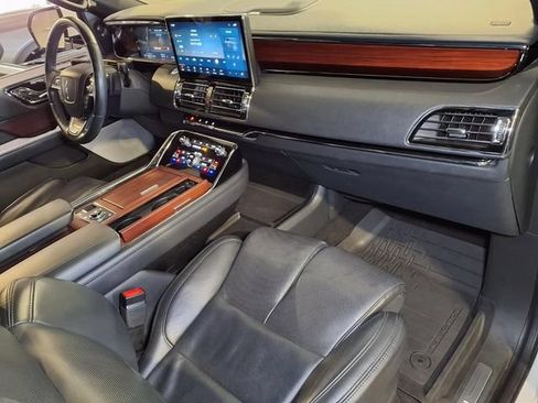 Used 2023 Lincoln Navigator Reserve AWD/4WD image 28