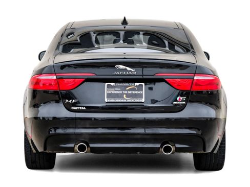 Used 2017 Jaguar XF S image 9