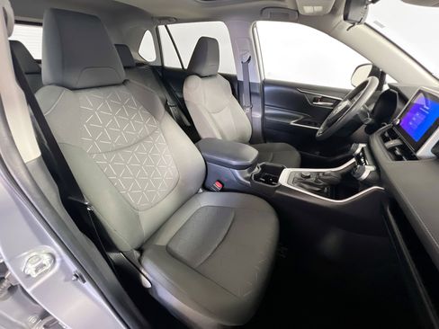 Used 2024 Toyota RAV4 XLE image 30