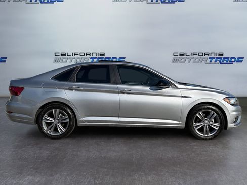 Used 2020 Volkswagen Jetta R-Line image 4